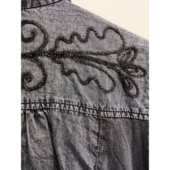 Parsley & Sage BOHO Top Womens Small Blue Chambray Embroidered Wearable Art - Picture 9 of 11
